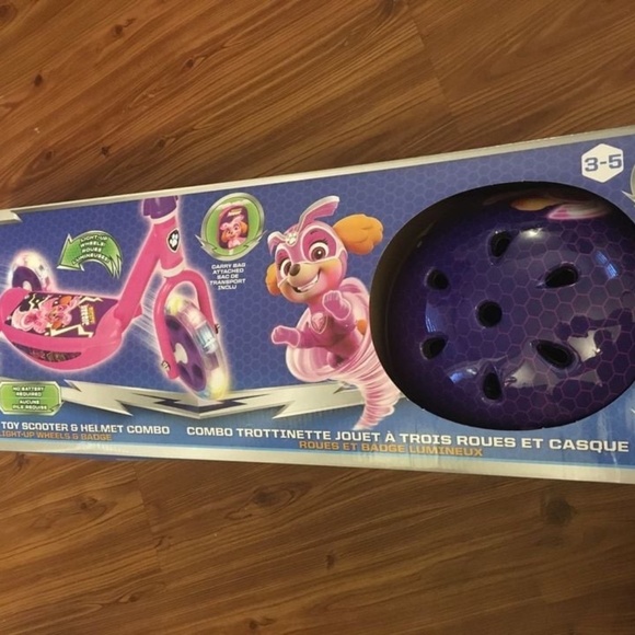 BRAND NEW sealed paw patrol Skye tri-wheel scooter & helmet combo - Picture 3 of 7